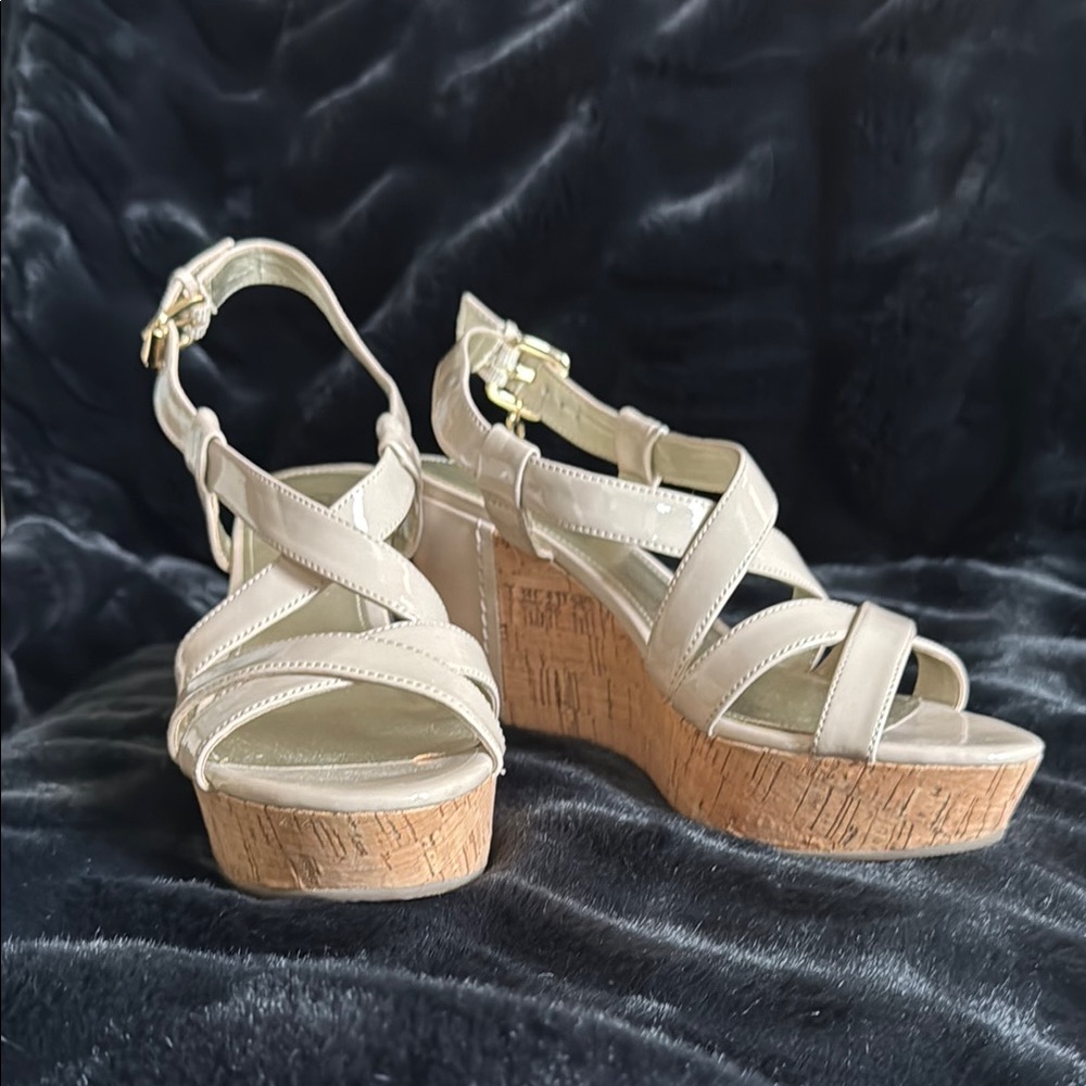 Guess Tan Patent Wedge Platform  Sandals